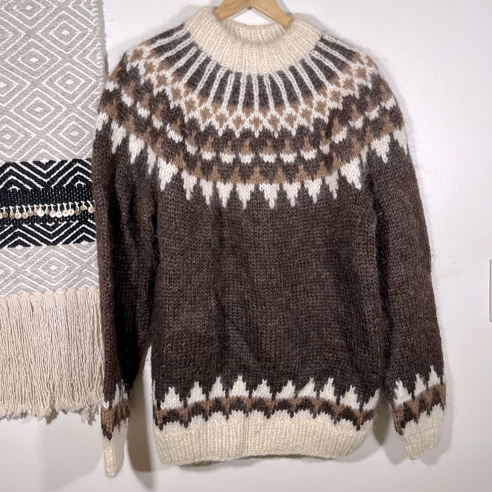 Vintage brown Icelandic yoke wool sweater